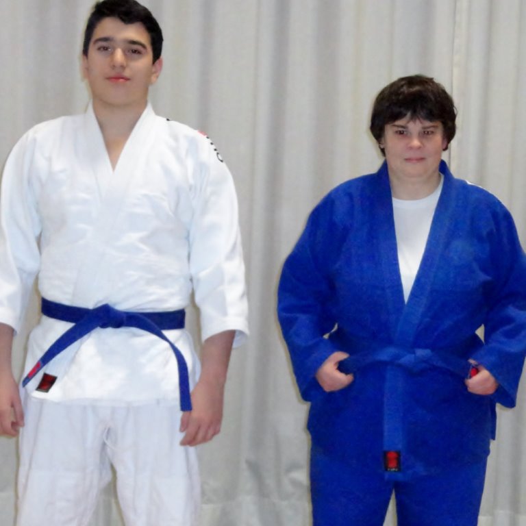 beide judoka’s slaagden prima in hun examen voor 2de KYU<br>
vlnr: Adam Batchaev en Daphne Peeters