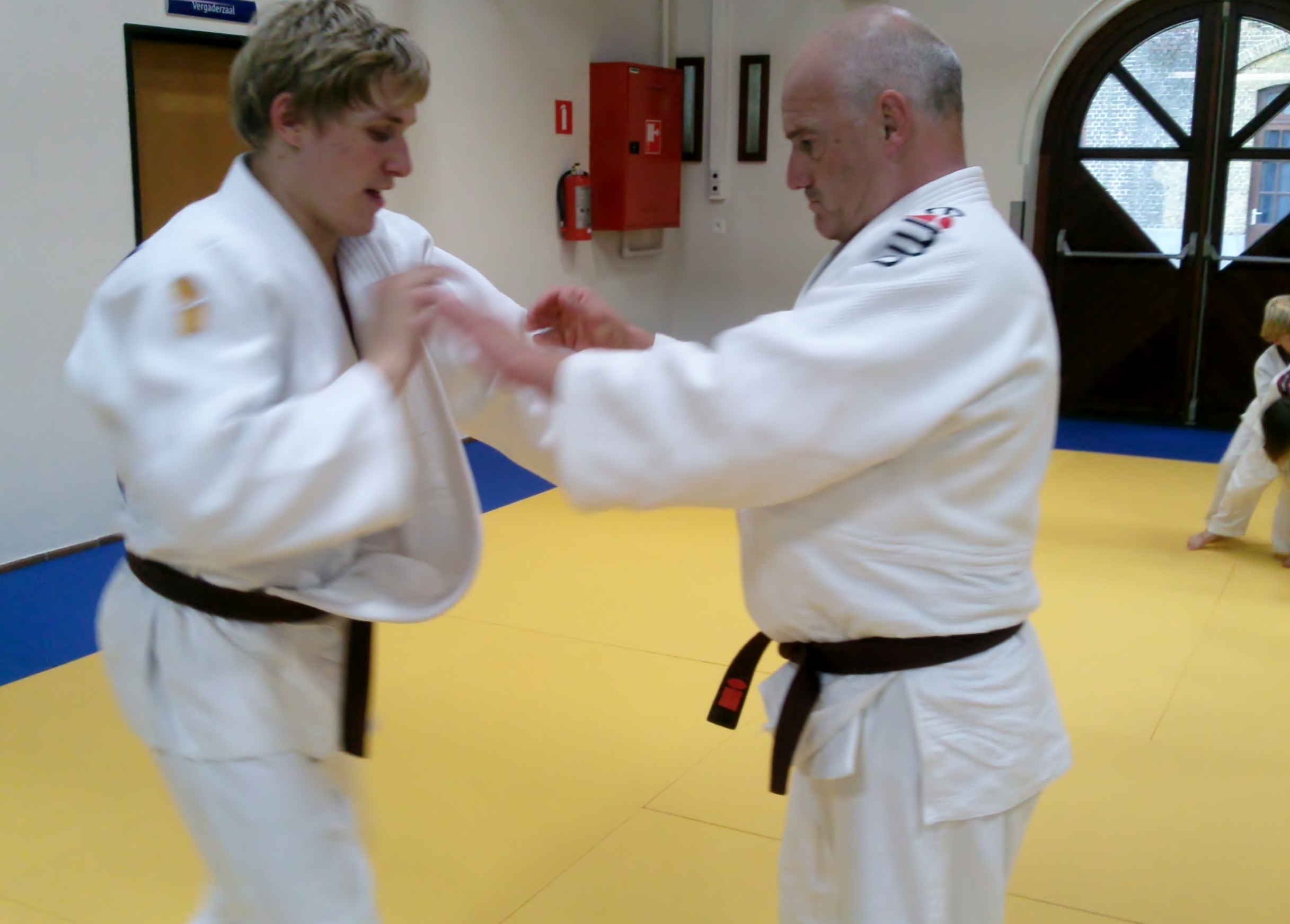 Foto met Eloy Vroom en hulptrainer Jan Schuermans tijdens het zomer/judokamp‏