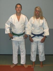 Tijdens de zomermaanden deden onze 2 judoka's, Dries Van Den Keybus en Lotte Vranken een supergoed examen. Proficiat!

Dries: groene gordel 3de KYU
Lotte: blauwe gordel 2de KYU