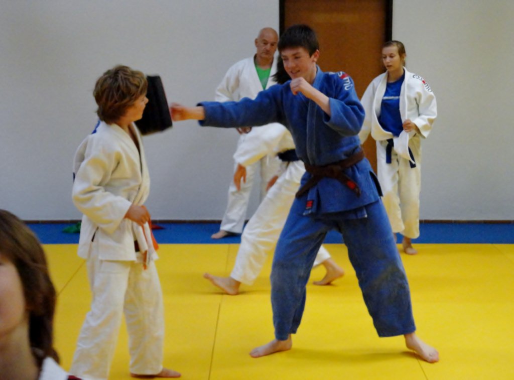 Foto tijdens mini-bokstraining - zomer/judokamp 2012‏