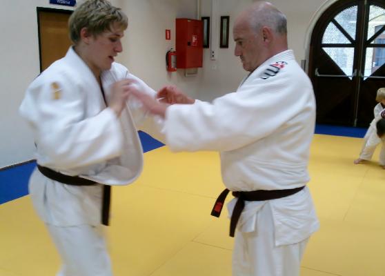 Foto met Eloy Vroom en hulptrainer Jan Schuermans tijdens het zomer/judokamp‏