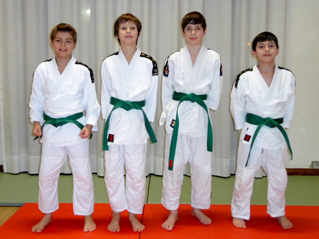 De volgende 4 judoka’s deden een schitterend examen in 12/2014 voor 3de KYU!!!<br>
vlnr: Gregory Sterckx, Tristan Tolhoek, Seppe Jansen en Zelem Batchaev